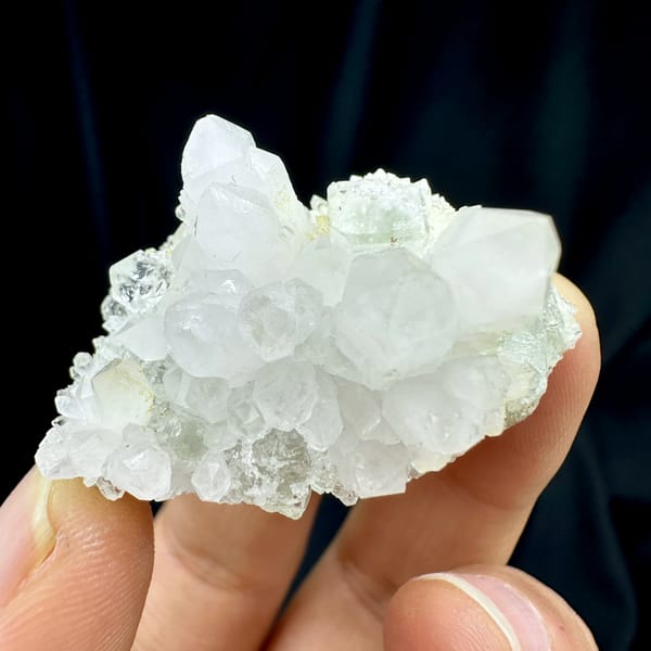 Clear quartz points with pale green fluorite from Guangdong, China, top view