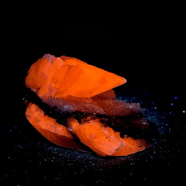 Sugar calcite with chalcopyrite, from Hunan, China, top view