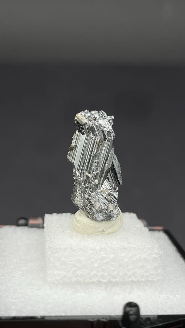 Silver cogwheel-twinned bournonite crystal from Yaogangxian, Hunan, China, top view