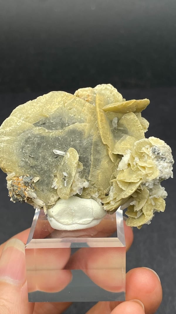Cream siderite crystals on grey quartz from Inner Mongolia, China, second angle
