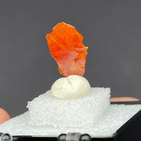 Orange wulfenite crystals from Xinjiang, natural mineral for display, photo 5 of 8
