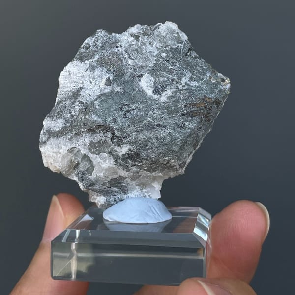 Calcite specimen from Hunan, 4.3 × 3.4 × 1.6 cm, photo 6 of 7