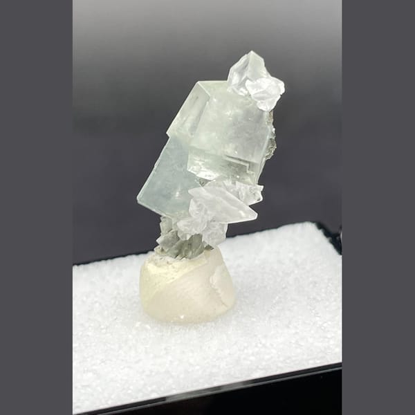 One-of-a-kind clear fluorite crystal specimen from Xianghualing, Hunan, China, photo 4 of 6