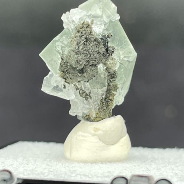 Clear fluorite crystals with calcite from Xianghualing, natural mineral for display, photo 5 of 6