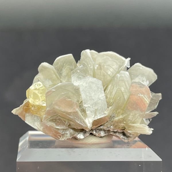 One-of-a-kind scheelite crystal specimen from Xuebaoding, Sichuan, China, photo 4 of 6