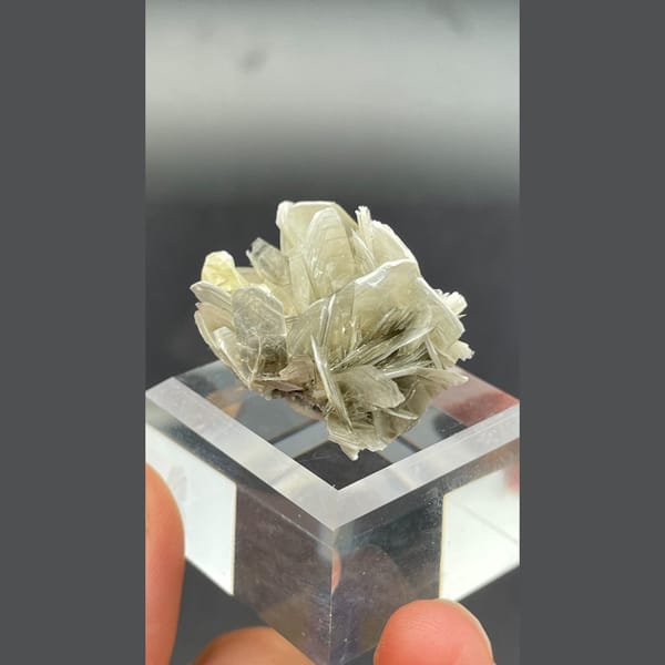 Scheelite crystal with mica from Xuebaoding, natural mineral for display, photo 5 of 6