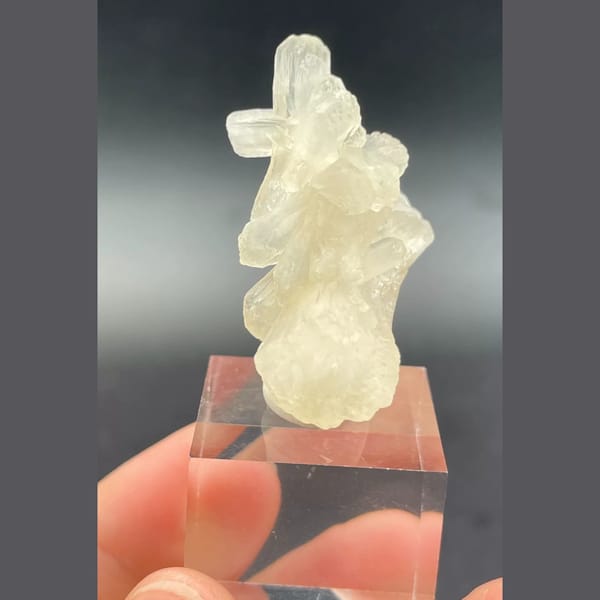 Bow-tie stilbite crystal cluster from India — alternate view