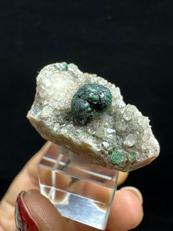 Malachite from DR Congo, individual mineral specimen view 1
