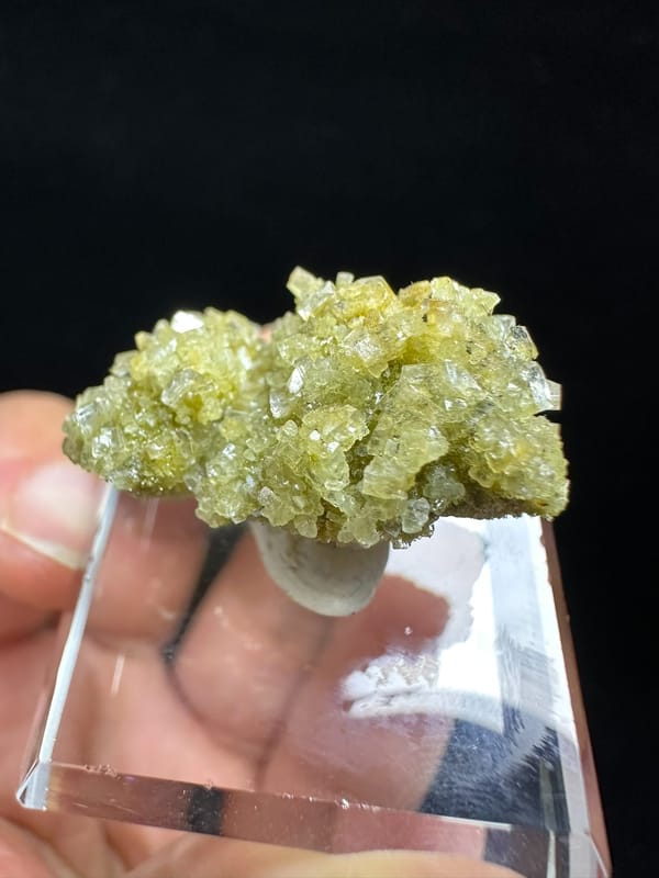 Zeolite group (species not verified) from Fujian, China, individual mineral specimen view 2
