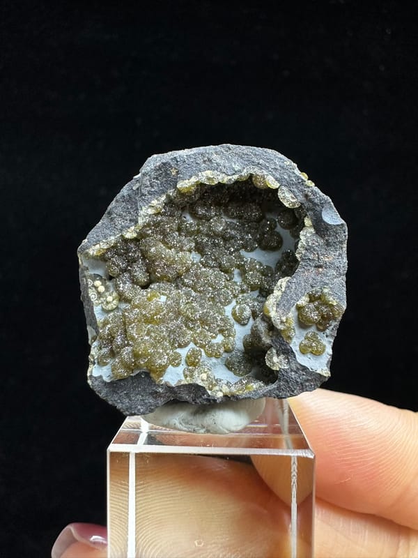 Calcite from Zhejiang, China, individual mineral specimen view 4