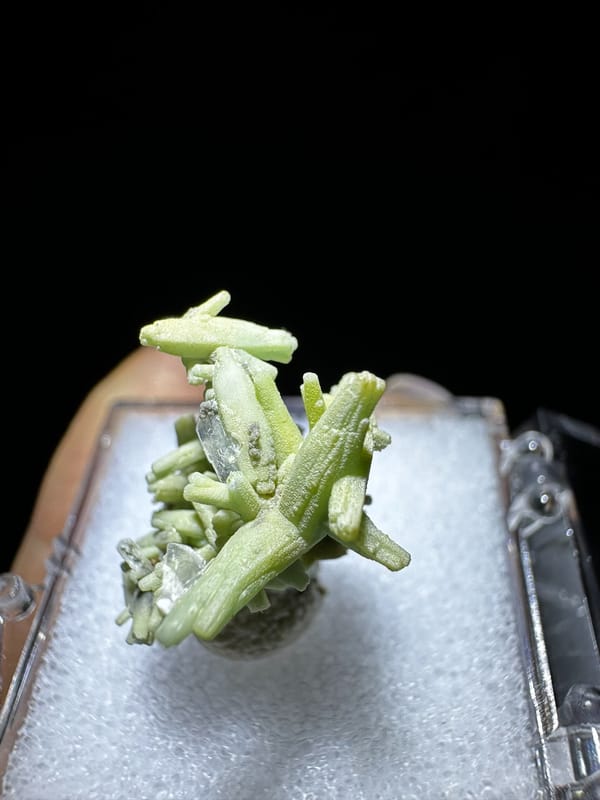Pyromorphite (source-recorded) from Guangxi, China, individual mineral specimen view 2