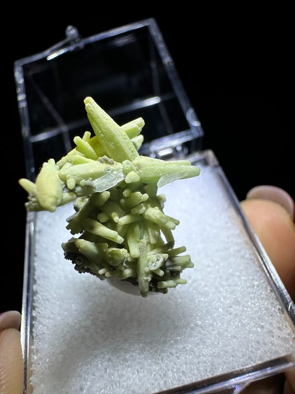 Pyromorphite (source-recorded) from Guangxi, China, individual mineral specimen view 3