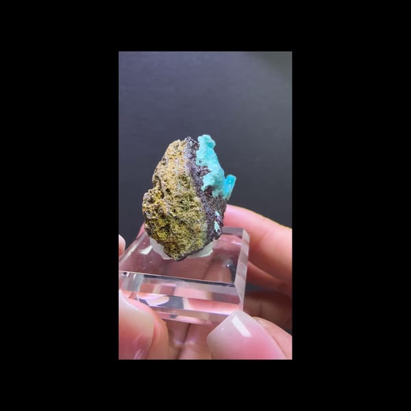 Chrysocolla-included quartz from DR Congo — additional angle