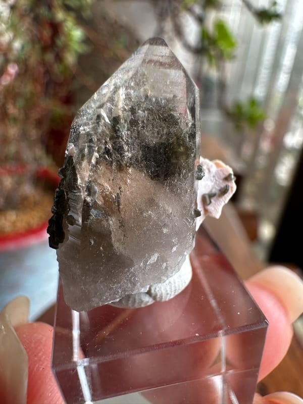 Quartz from Fujian, China, individual mineral specimen view 3