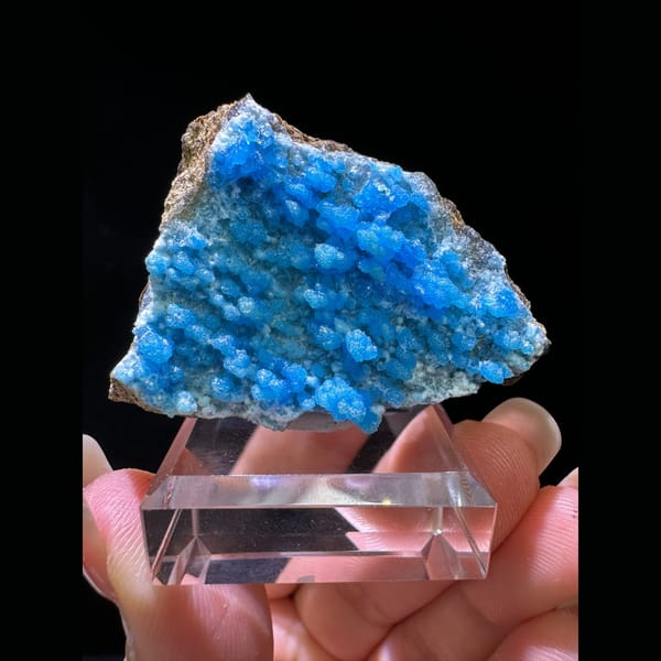 Vivid Blue Allophane Crust from Guizhou - complete view