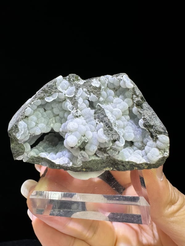 Zeolite group (species not verified) from Zhejiang, China, individual mineral specimen view 3