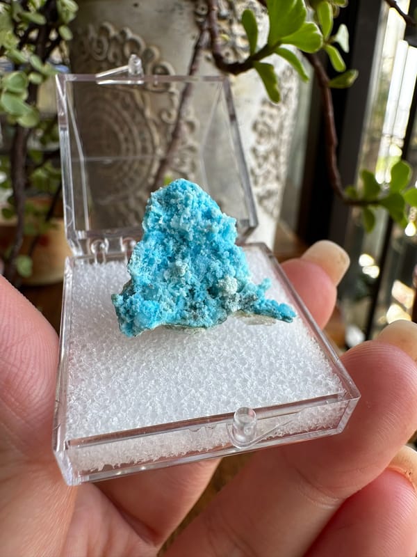 Creedite from Guizhou, China, individual mineral specimen view 2
