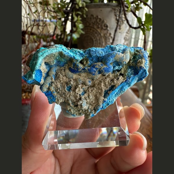 Blue Gibbsite and Cyanotrichite Rim - complete view