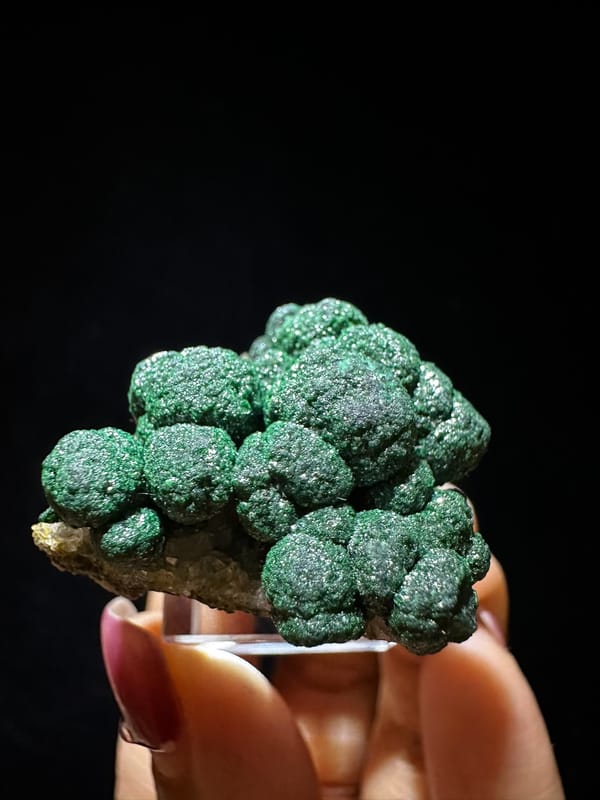 Malachite from DR Congo, individual mineral specimen view 3