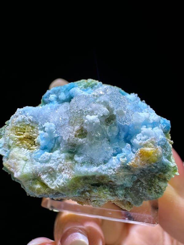 Creedite from Guizhou, China, individual mineral specimen view 3