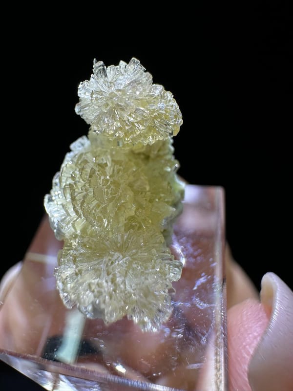 Creedite from Guizhou, China, individual mineral specimen view 1