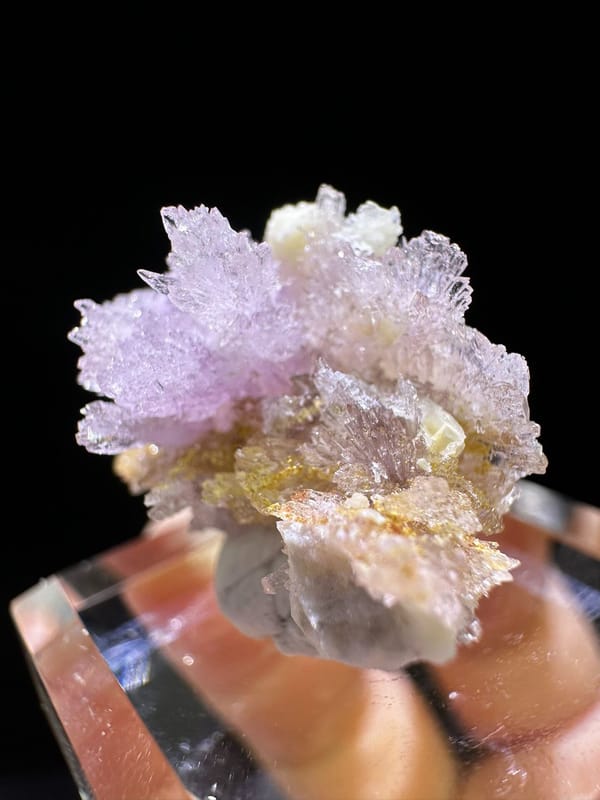 Creedite from Guizhou, China, individual mineral specimen view 1