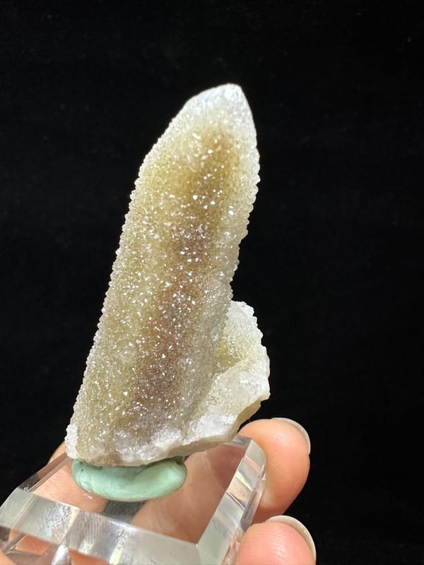 Quartz from South Africa, individual mineral specimen view 3