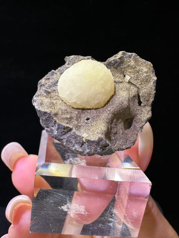 Calcite from Zhejiang, China, individual mineral specimen view 3