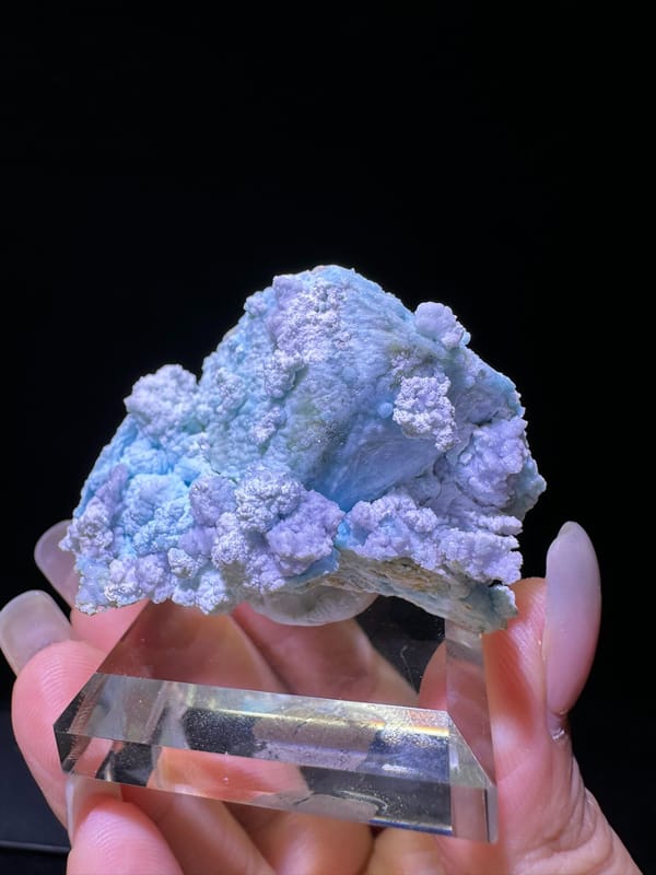 Creedite from Guizhou, China, individual mineral specimen view 4