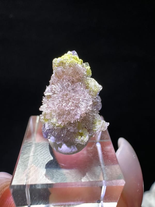 Creedite from Guizhou, China, individual mineral specimen view 1