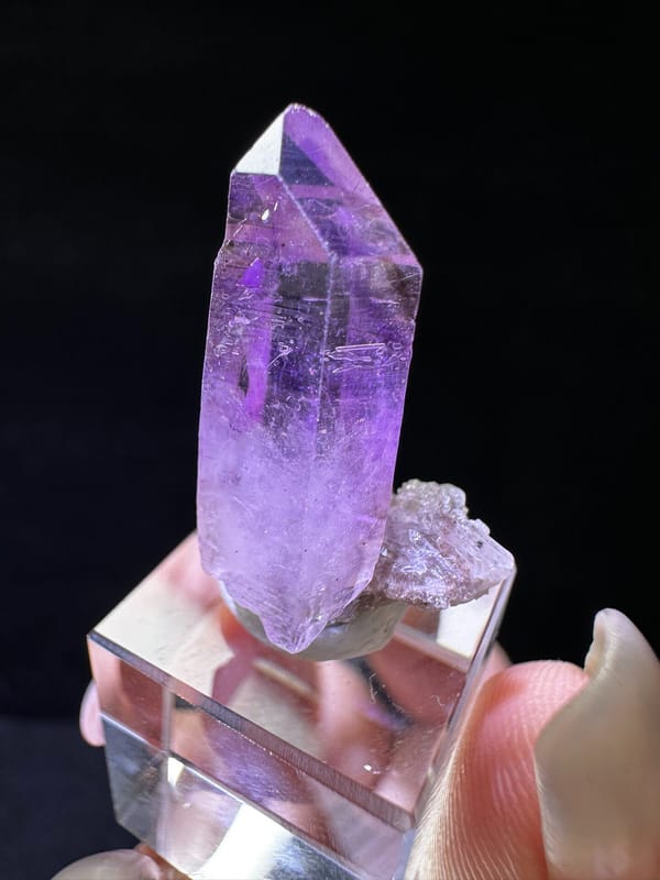 Quartz from Zimbabwe, individual mineral specimen view 4