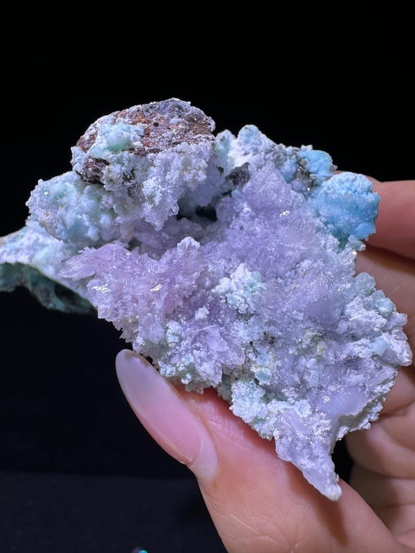 Creedite from Guizhou, China, individual mineral specimen view 5