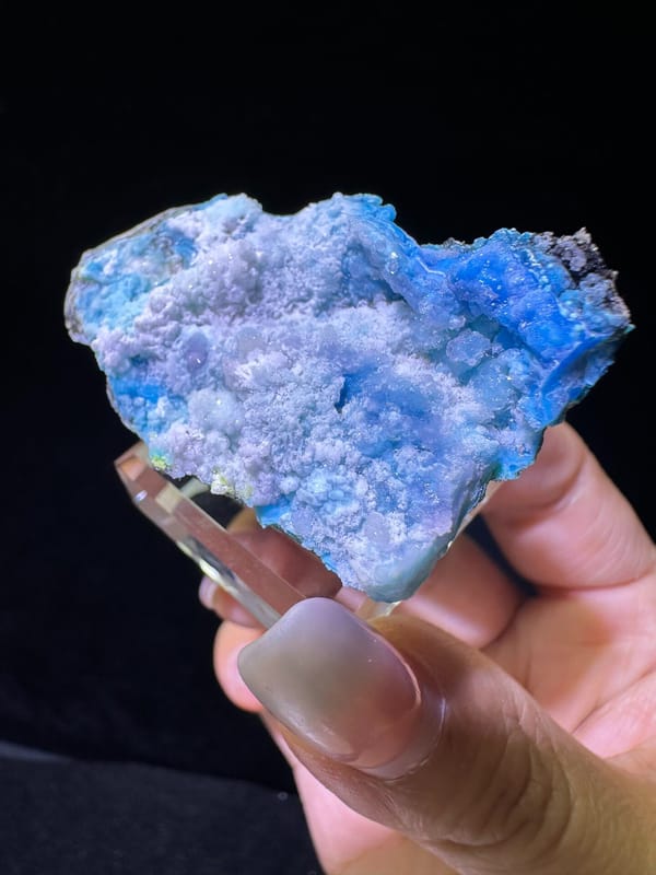 Gibbsite from Guizhou, China, individual mineral specimen view 2