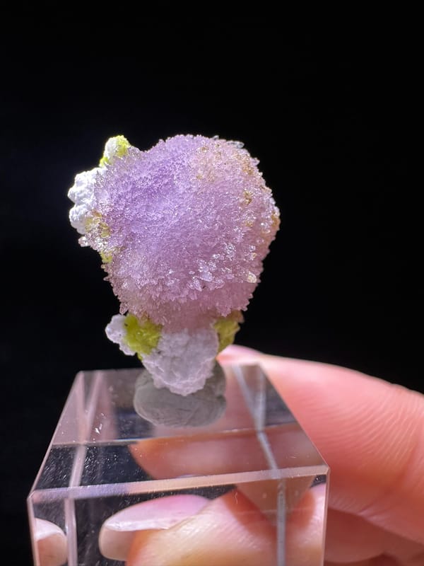 Creedite from Guizhou, China, individual mineral specimen view 1