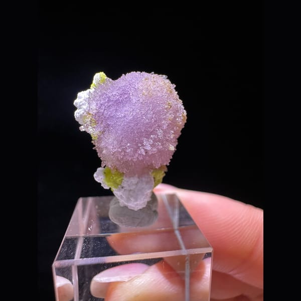 Pink Creedite Globe with Yellow Gearksutite - complete view