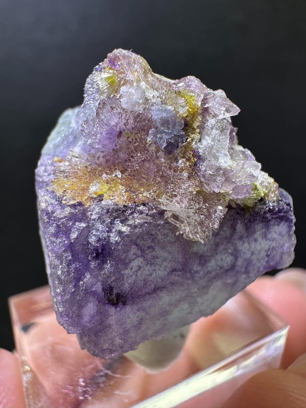 Creedite from Guizhou, China, individual mineral specimen view 1