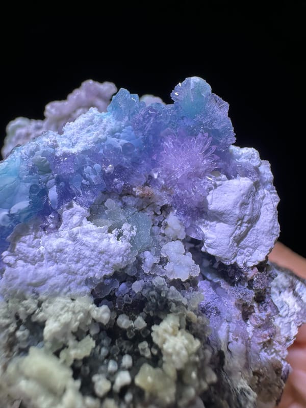 Gibbsite from Guizhou, China, individual mineral specimen view 2