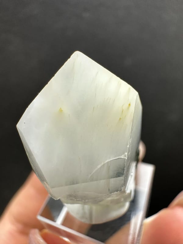 Quartz from Pakistan, individual mineral specimen view 4