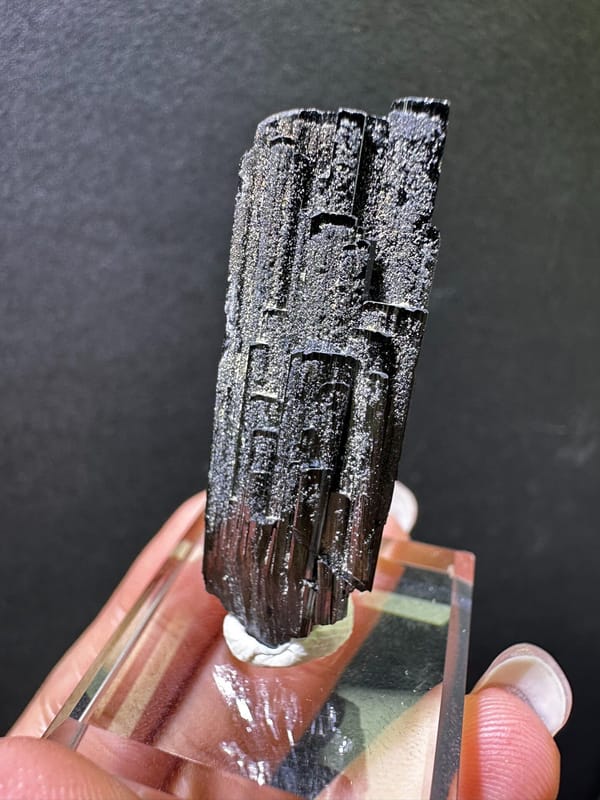 Hubnerite from Yaogangxian Mine, Yizhang Co., Hunan, China, individual mineral specimen view 2