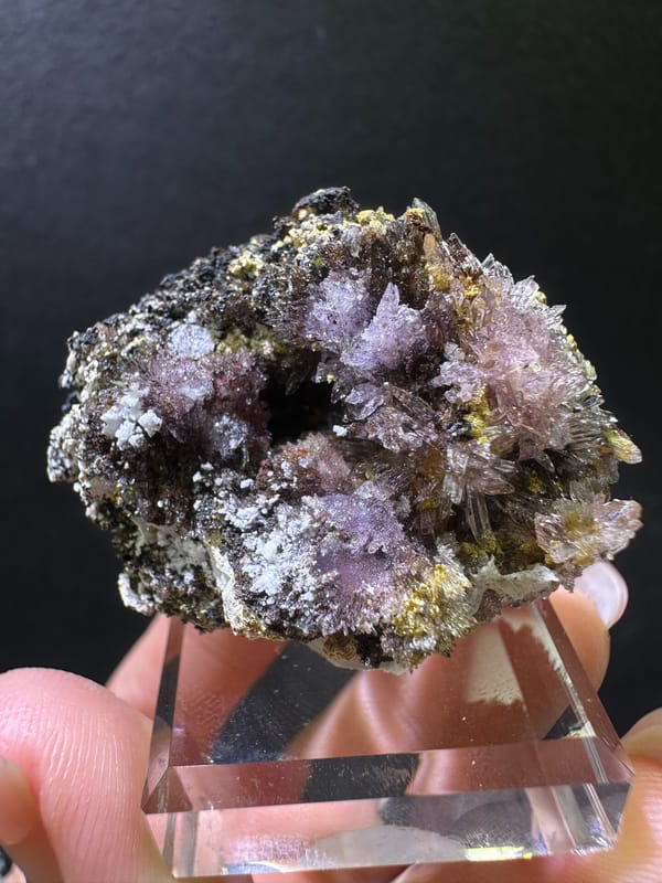Creedite from Guizhou, China, individual mineral specimen view 1