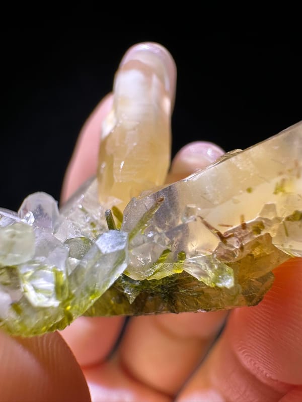 Quartz from Pakistan, individual mineral specimen view 2