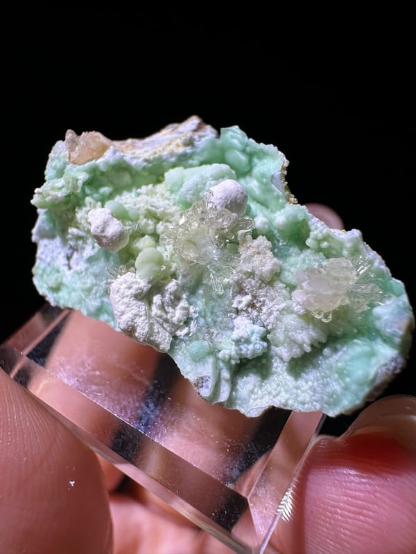 Creedite from Guizhou, China, individual mineral specimen view 6