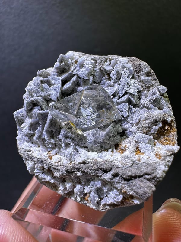 Double-terminated quartz from Guizhou, China, individual mineral specimen view 1