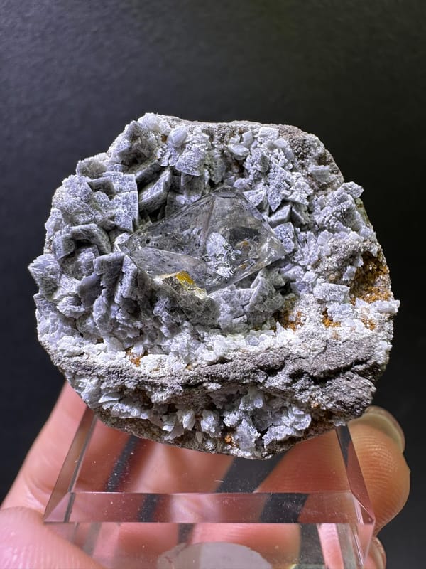 Double-terminated quartz from Guizhou, China, individual mineral specimen view 2