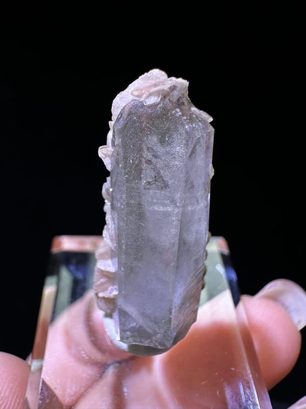 Quartz from Jiangxi, China, individual mineral specimen view 2