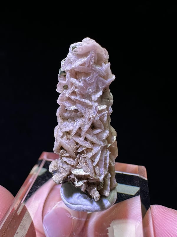 Quartz from Jiangxi, China, individual mineral specimen view 3