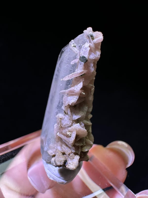 Quartz from Jiangxi, China, individual mineral specimen view 4