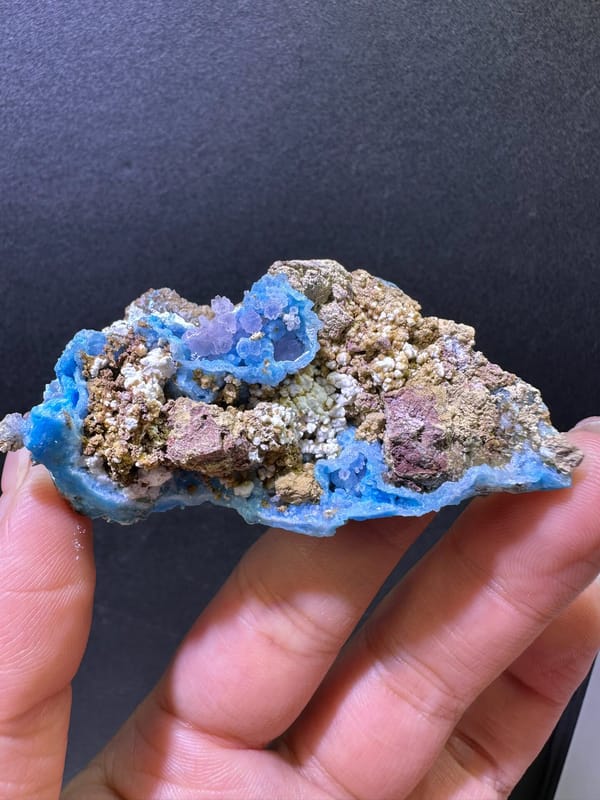 Gibbsite from Guizhou, China, individual mineral specimen view 2