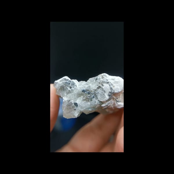 Broad quartz with bladed calcite from Inner Mongolia — additional angle