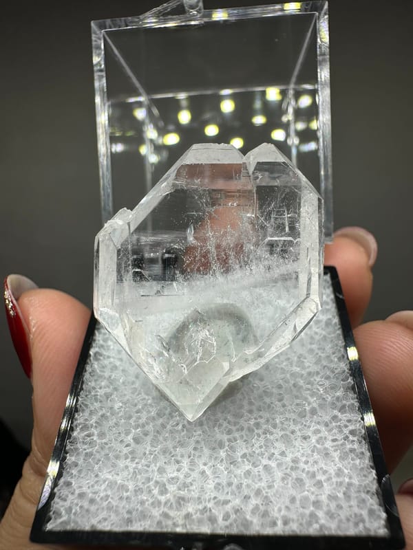 Quartz, individual mineral specimen view 1 for a mineral collection